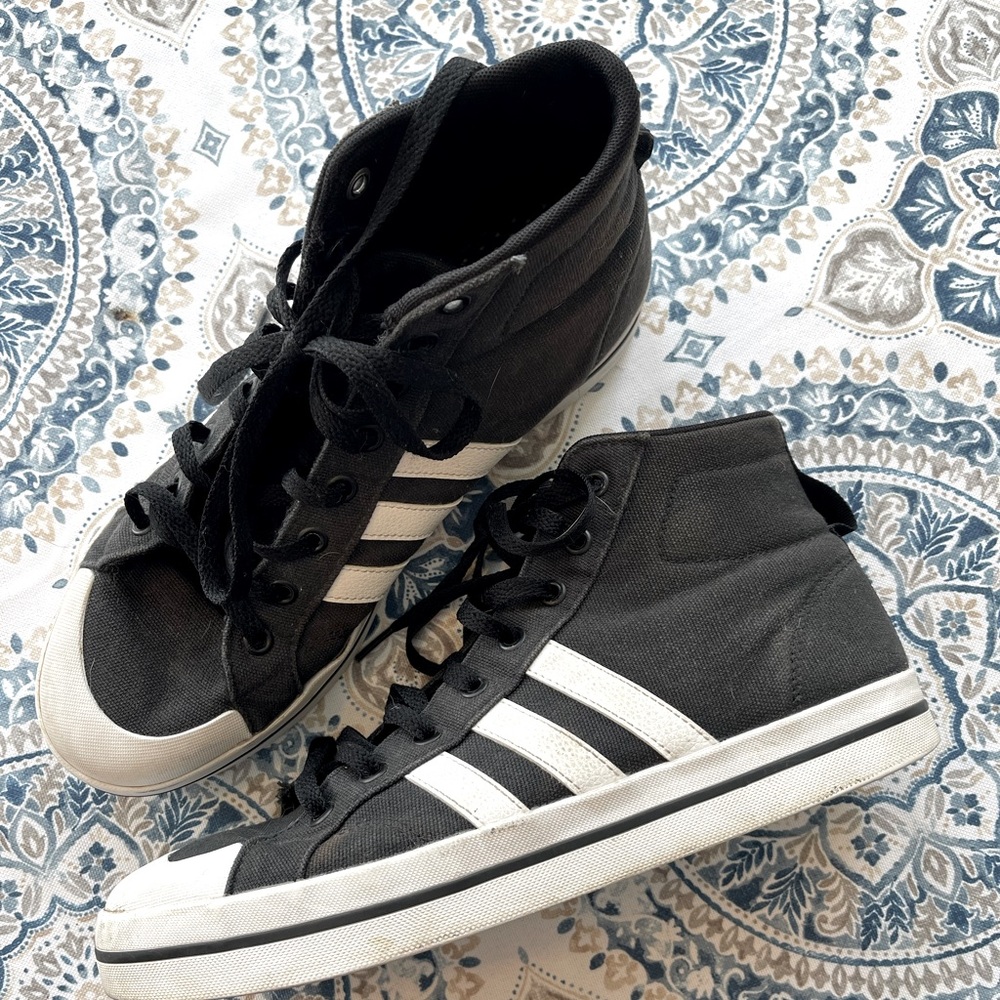 Adidas Bravada Mid high top sneaker shoes - Black and White - Size 10 Women